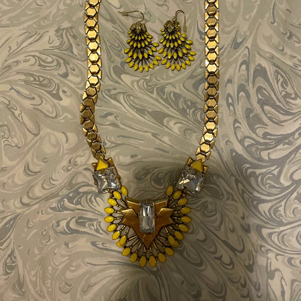 Stella Dot “Norah” necklace and earrings set.  EUC
